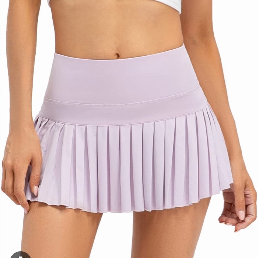 - gold hinge light pink skirt size small